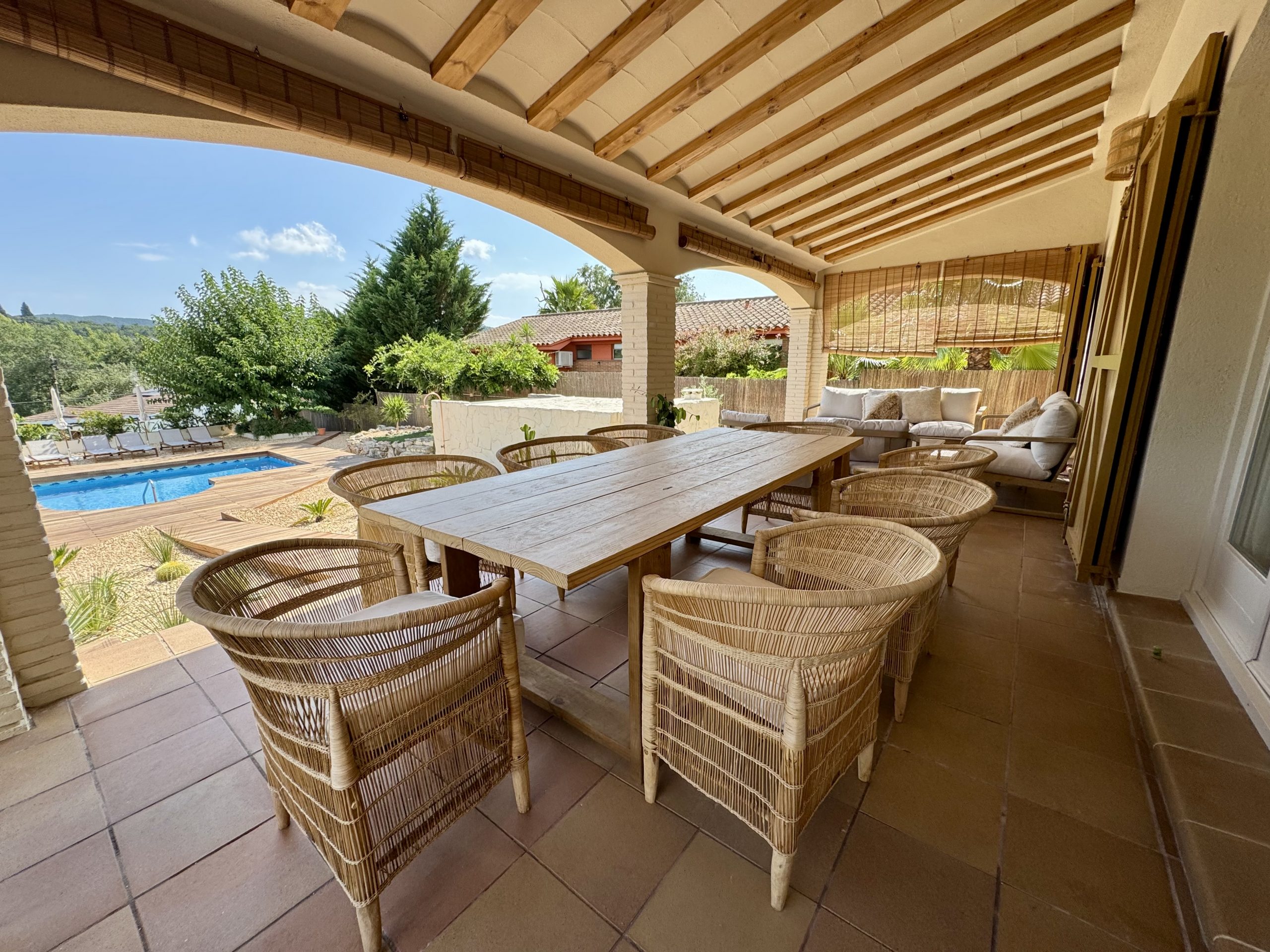 ¿Villas privadas o casas rurales?